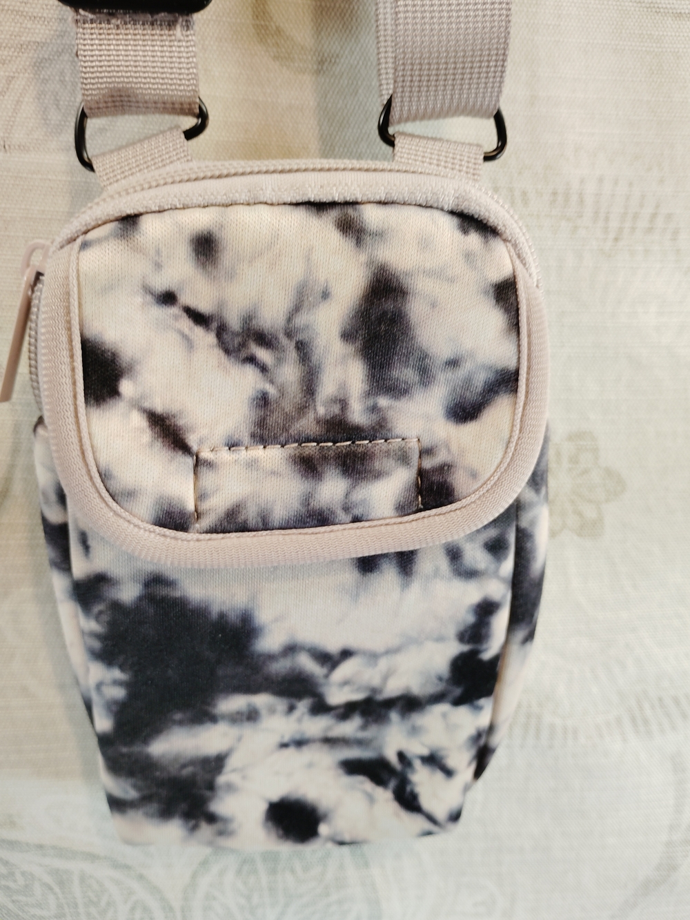Mytagalongs Neutral Tie-Dye Crossbody Phone Pouch